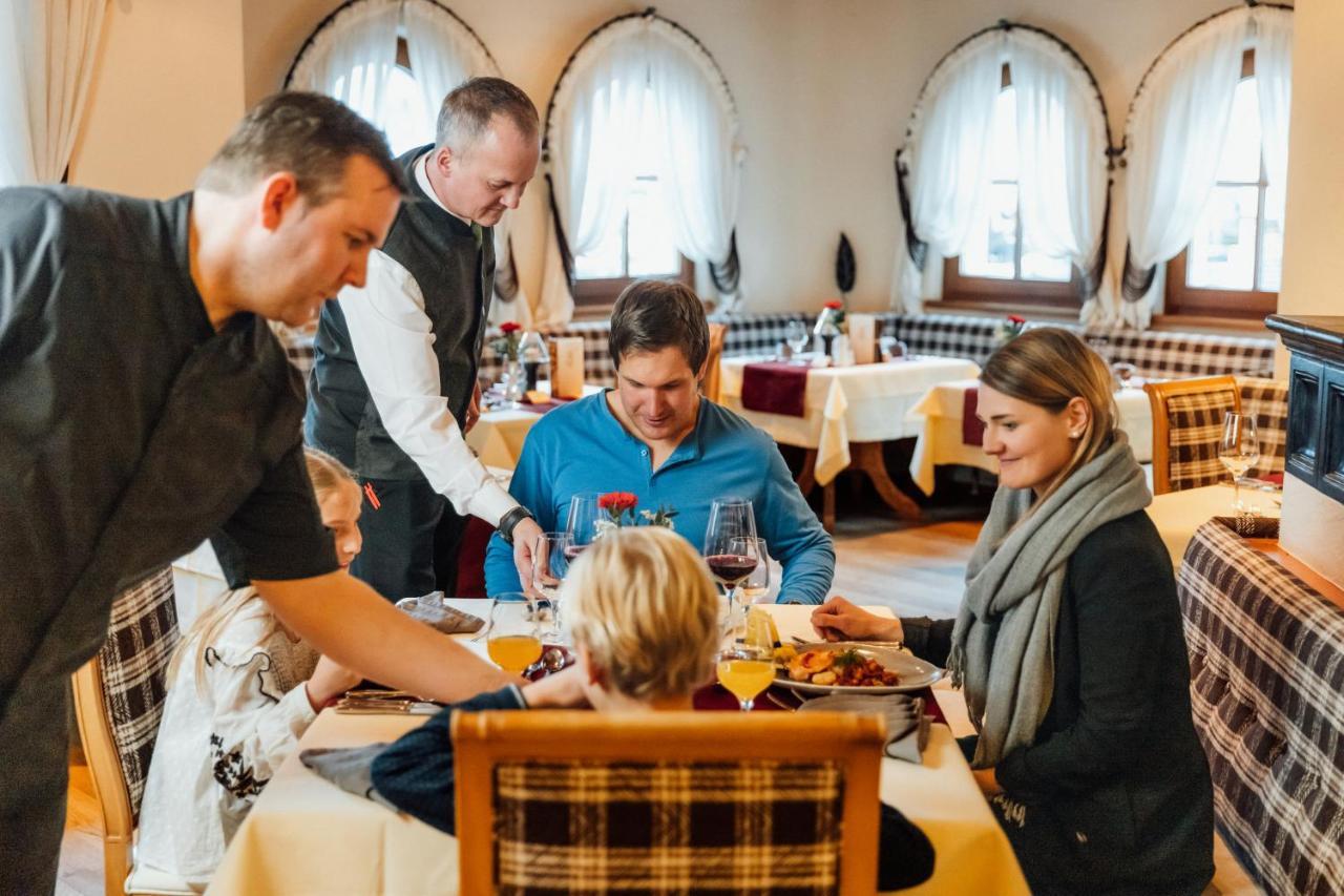 Hotel Mittagskogel Pitztal Sankt Leonhard im Pitztal Dış mekan fotoğraf