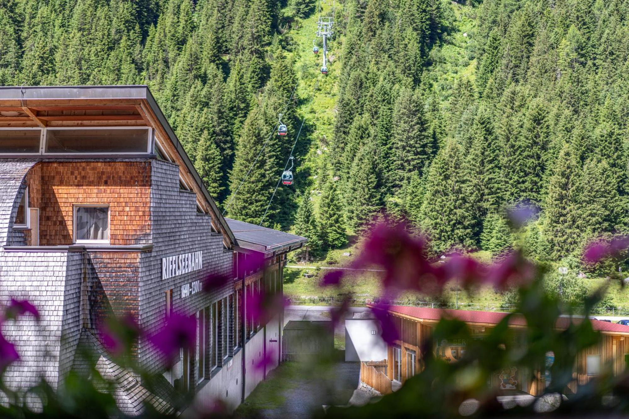 Hotel Mittagskogel Pitztal Sankt Leonhard im Pitztal Dış mekan fotoğraf